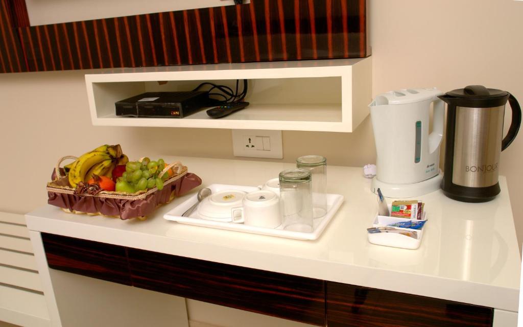 Hotel Gulnar Nowe Delhi Zewnętrze zdjęcie