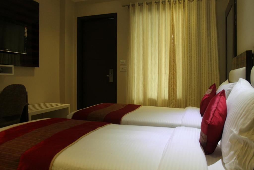 Hotel Gulnar Nowe Delhi Pokój zdjęcie