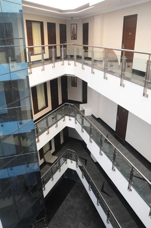 Hotel Gulnar Nowe Delhi Zewnętrze zdjęcie